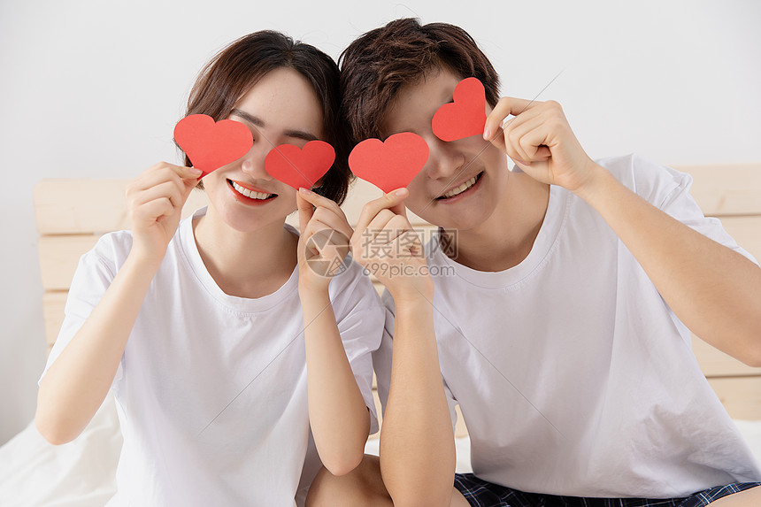 上半年中国服务进出口总额同比增长8%