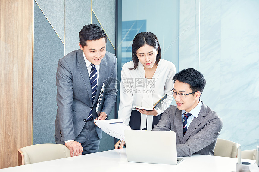 前7月珠海规上服务业企业实现营业收入978.83亿元