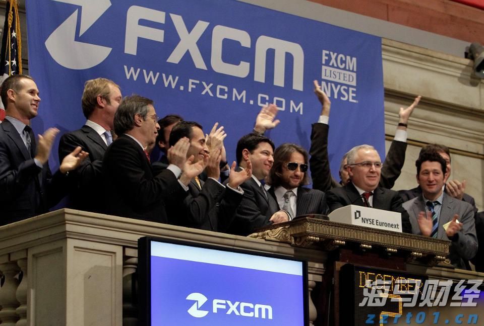 央行：2025年二季度末金融机构人民币贷款余额268.56万亿元 同比增长7.1%