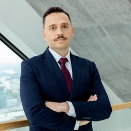 美媒：NASA将在月球加速建造核反应堆